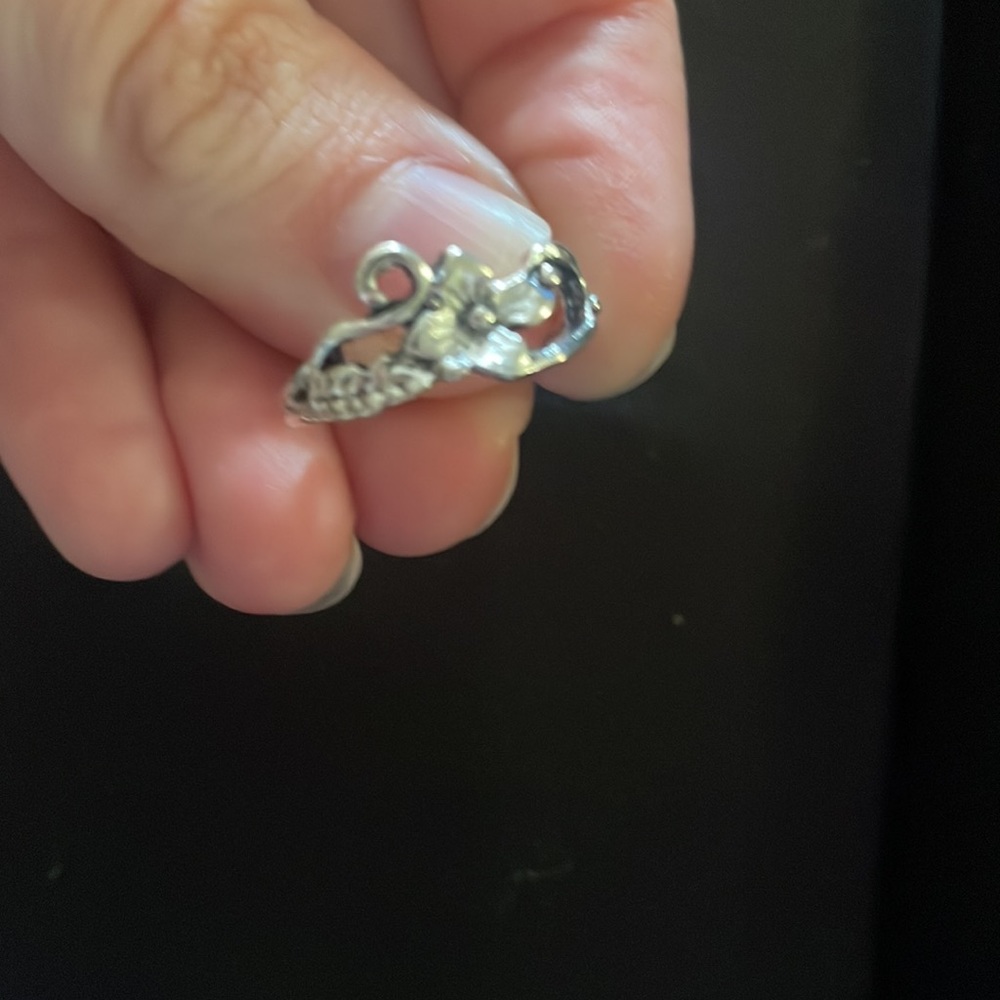 Silver flower ring